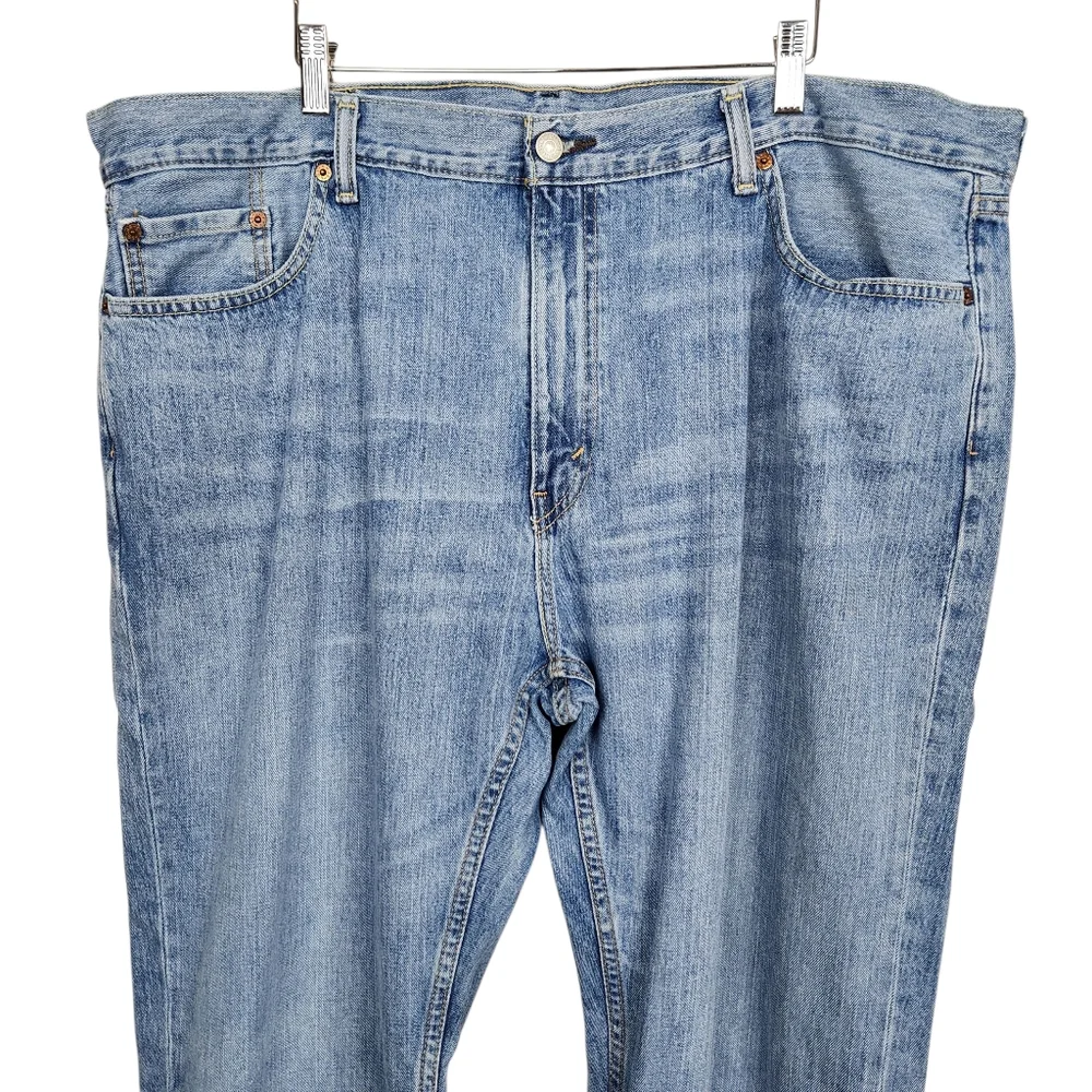 Levi's 559 Relaxed Fit Straight Leg Light Wash Denim Blue Jeans Mens Size 42x31